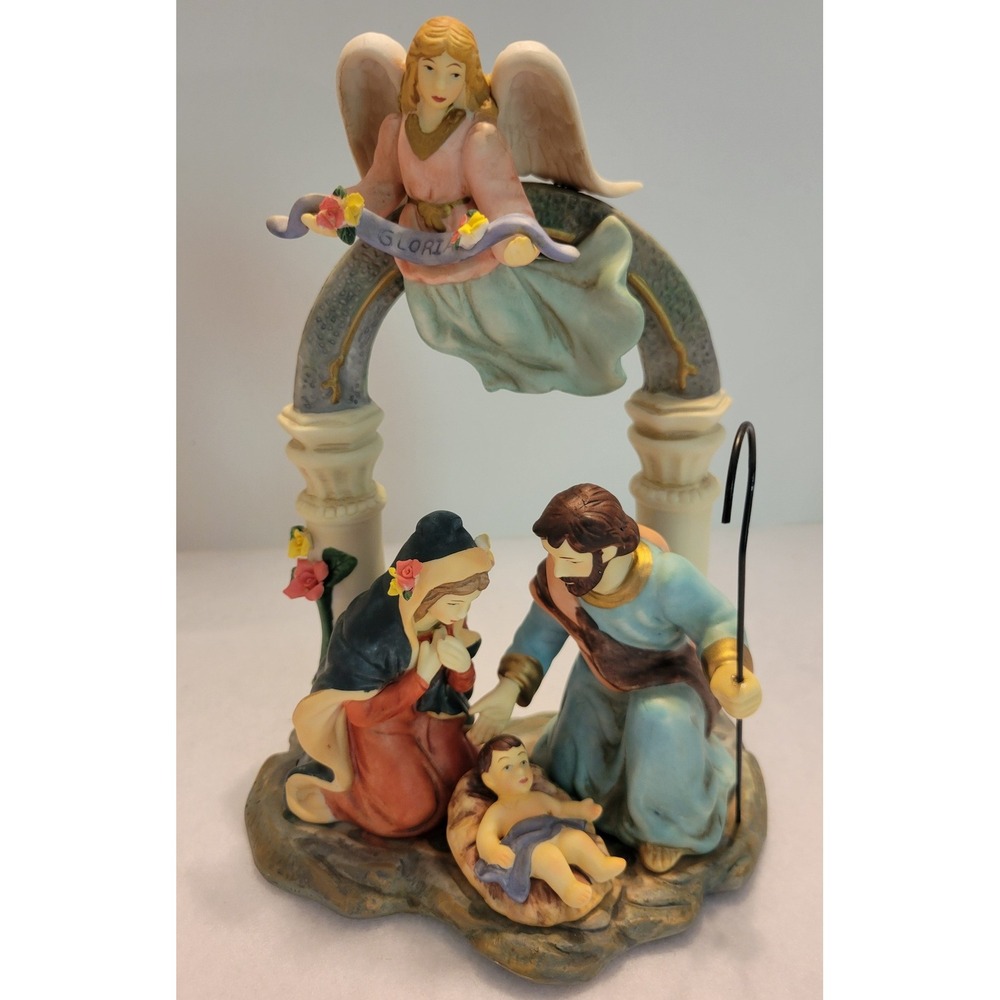VTG Avon Nativity Holy Family Figure Holiday Treasures Porcelain Christmas Decor